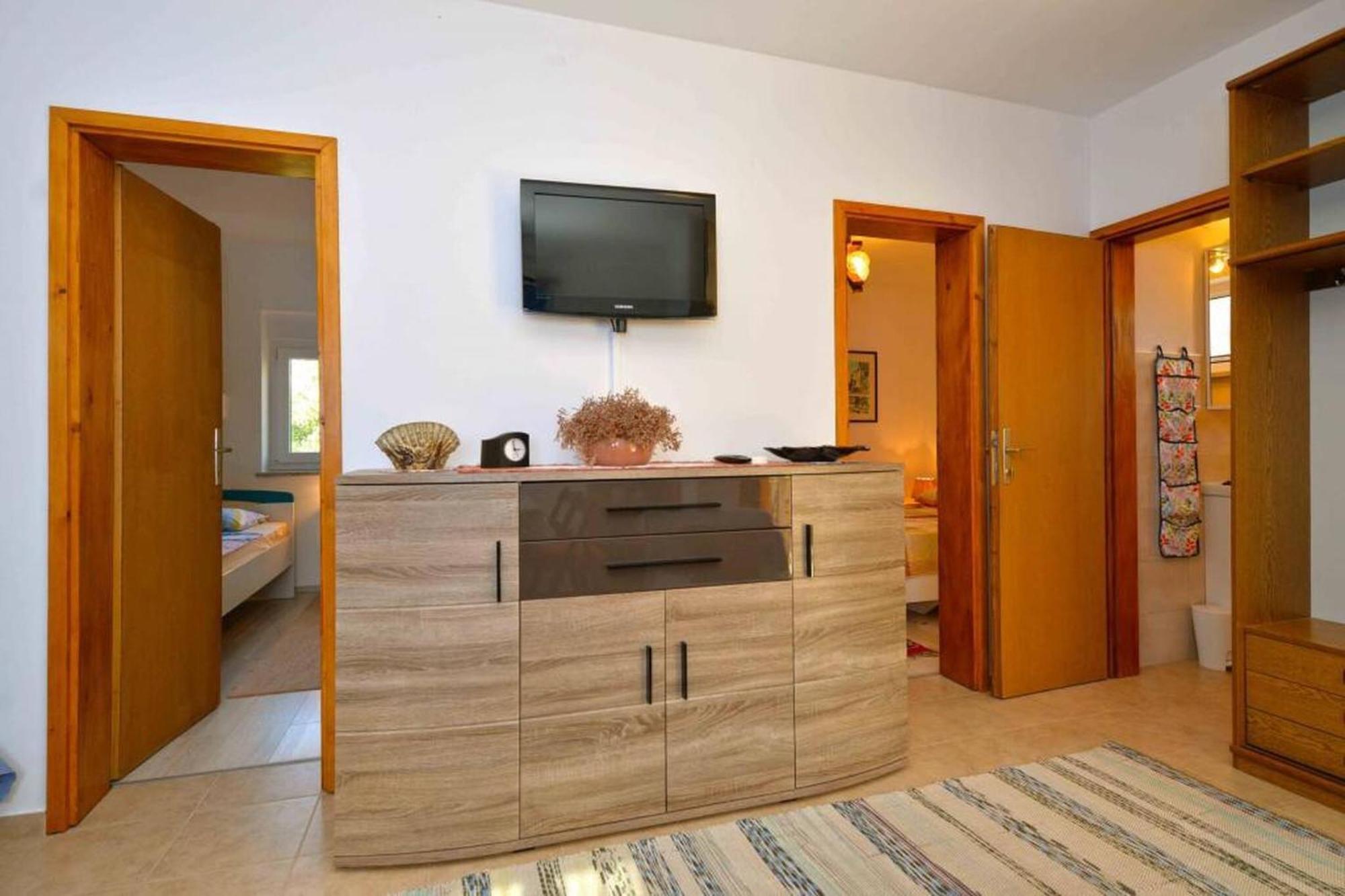 Apartment Pia Murter Bagian luar foto